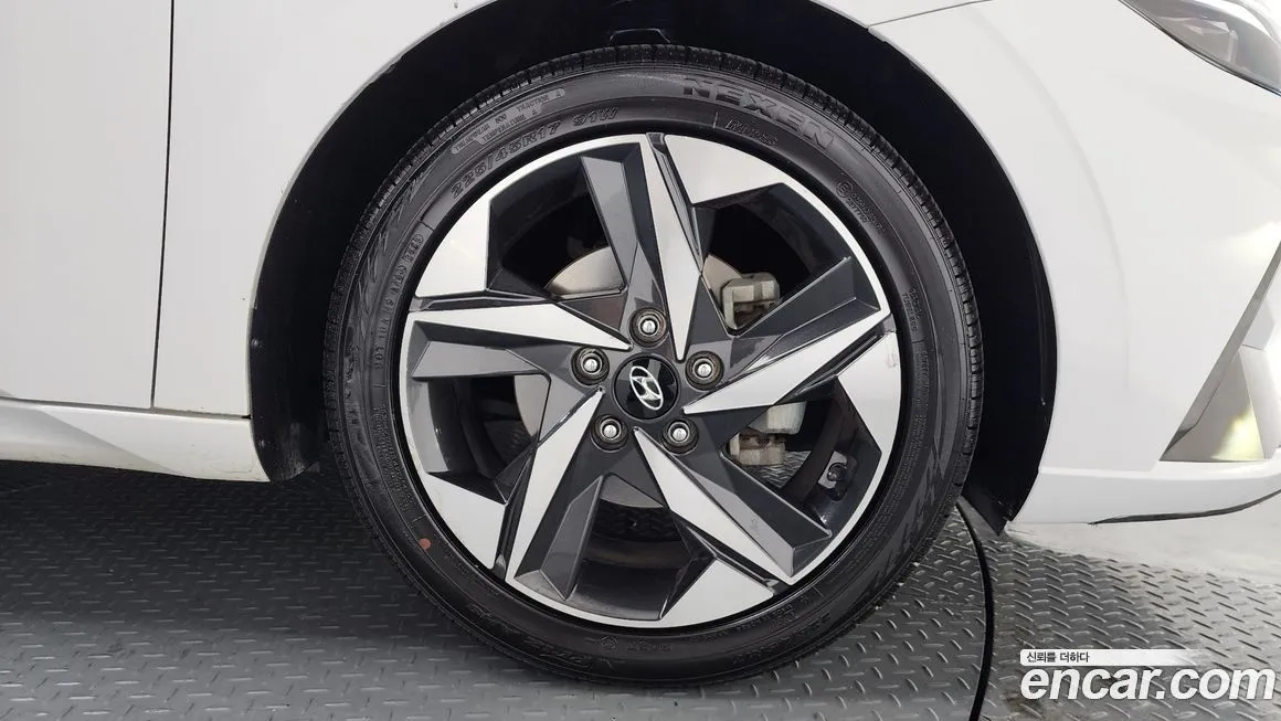 Hyundai AVANTE 2021 из KR, фото 2