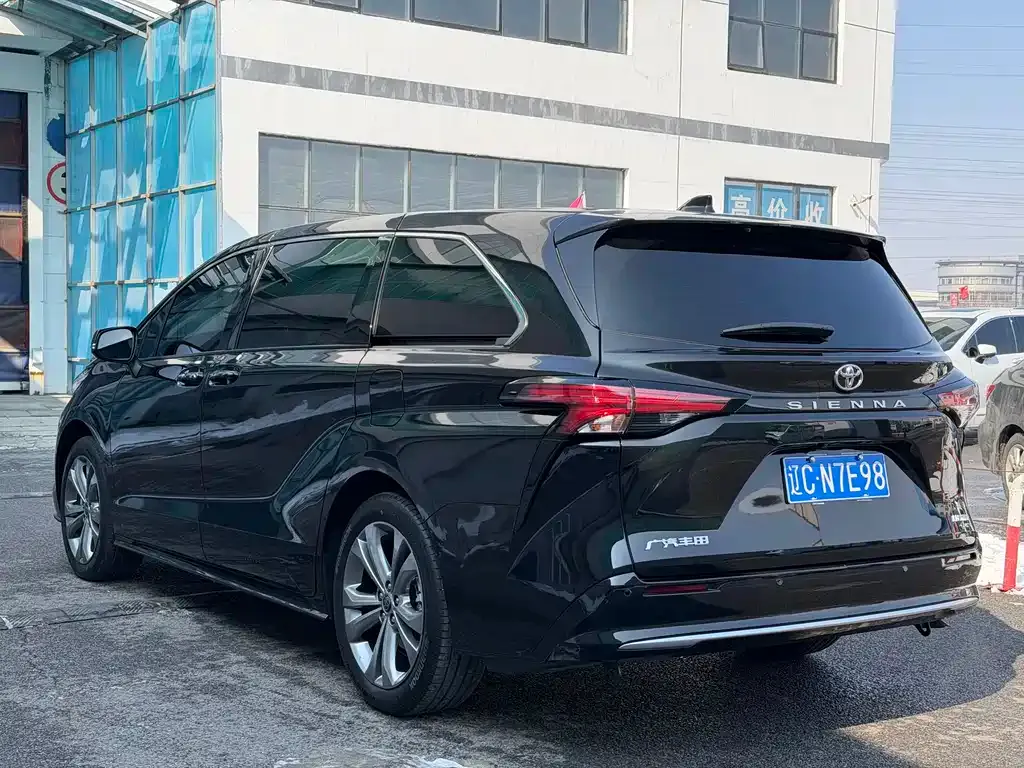 Toyota Sienna 2026 из CN, фото 6