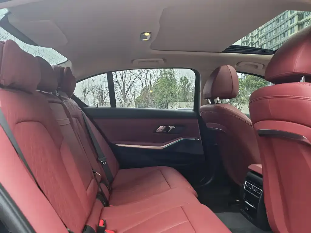 BMW 3 Series 2025 из CN, фото 9