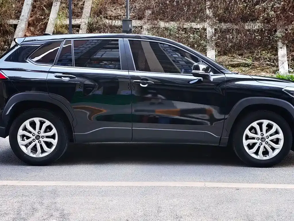 Toyota Frontlander 2023 из CN, фото 9