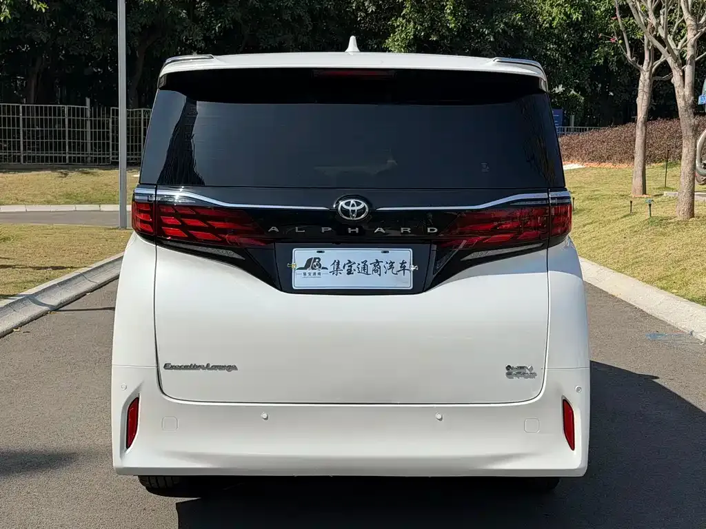 Toyota Alphard 2025 из CN, фото 9