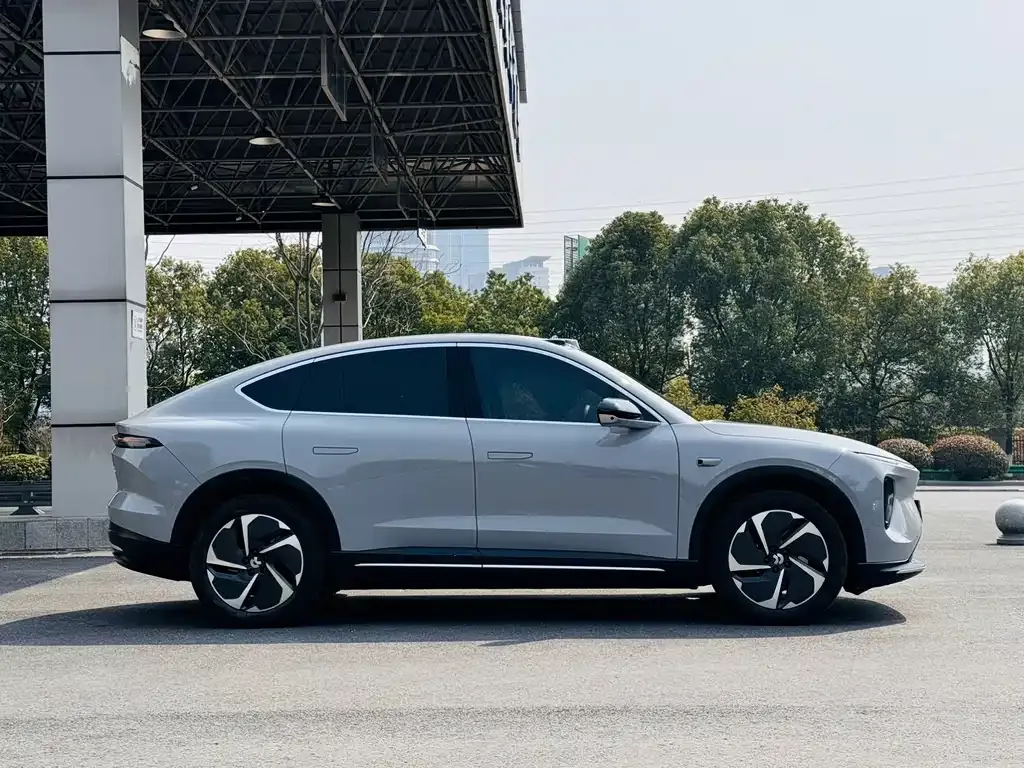 NIO EC6 — фото 10