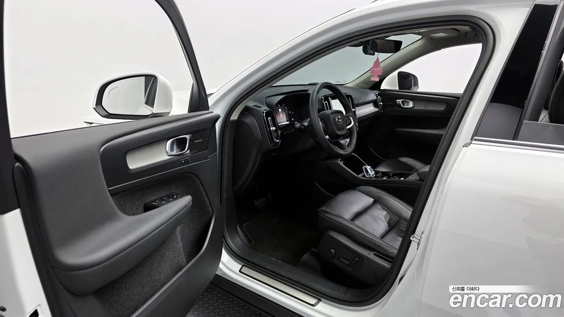 Volvo XC40 2023 из KR, фото 6