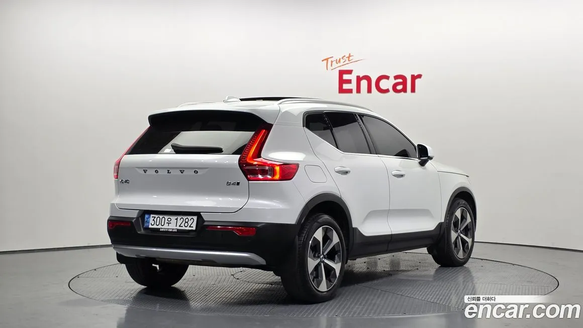 Volvo XC40 2023 из KR, фото 10