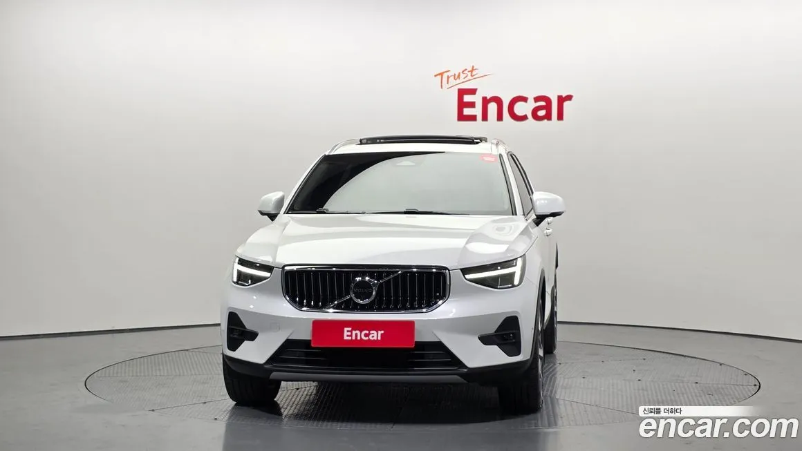 Volvo XC40 2023 из KR, фото 4