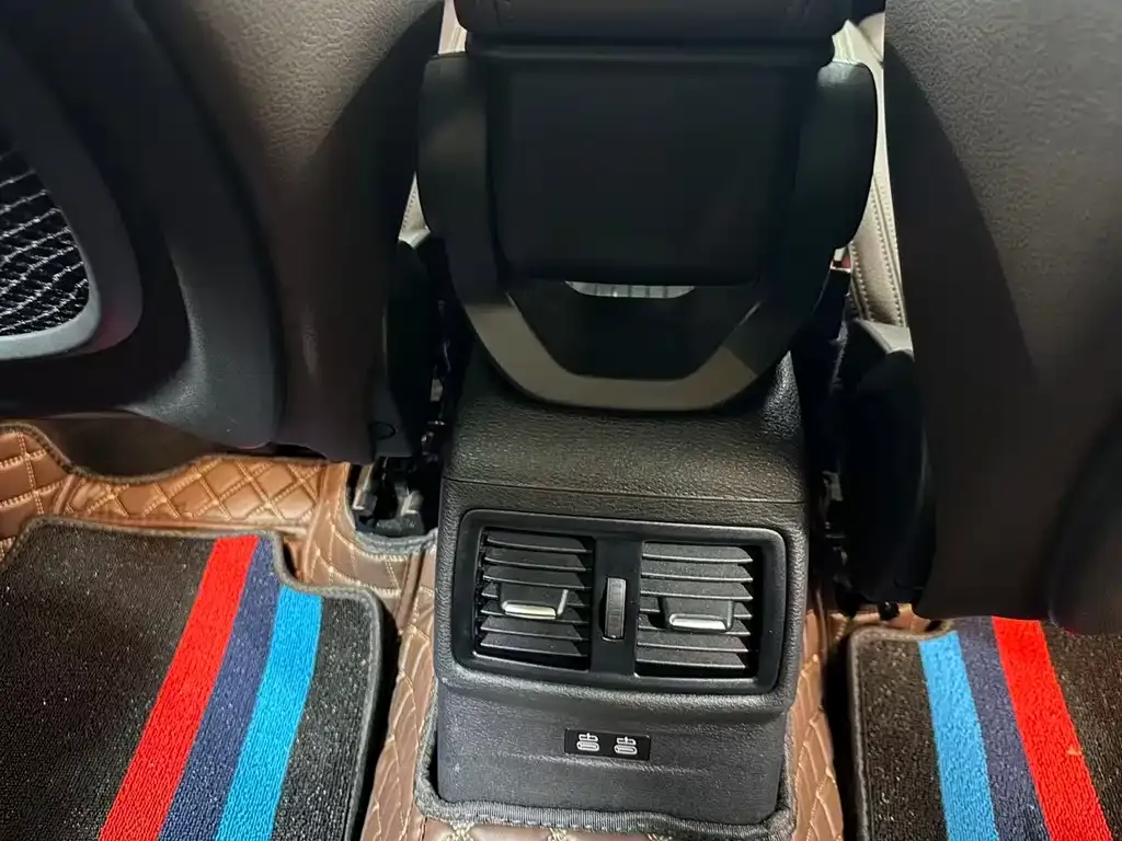 BMW X1 2021 из CN, фото 7