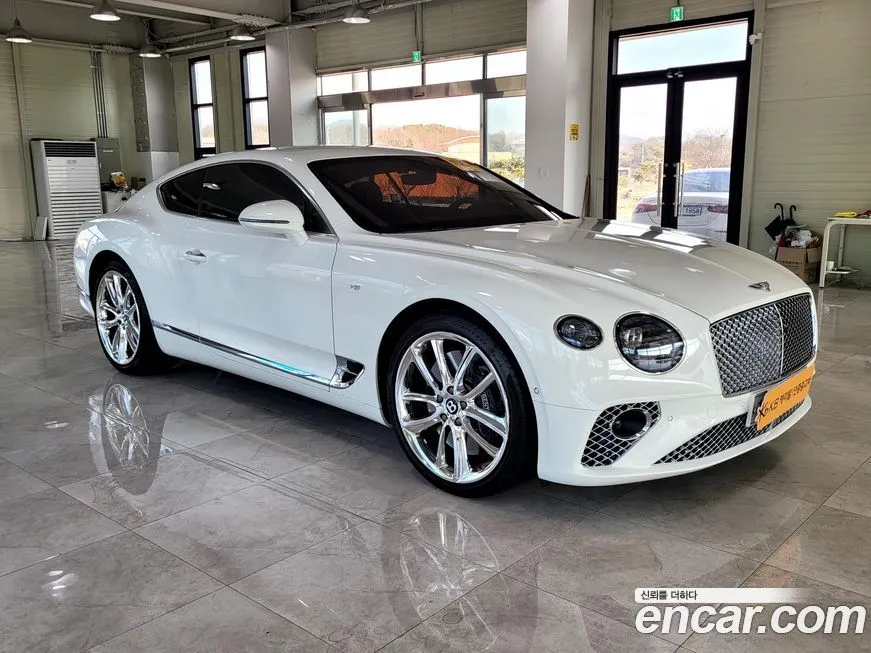 Bentley Continental 2021 из KR, фото 2