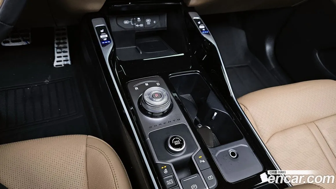 Kia Sorento — фото 7