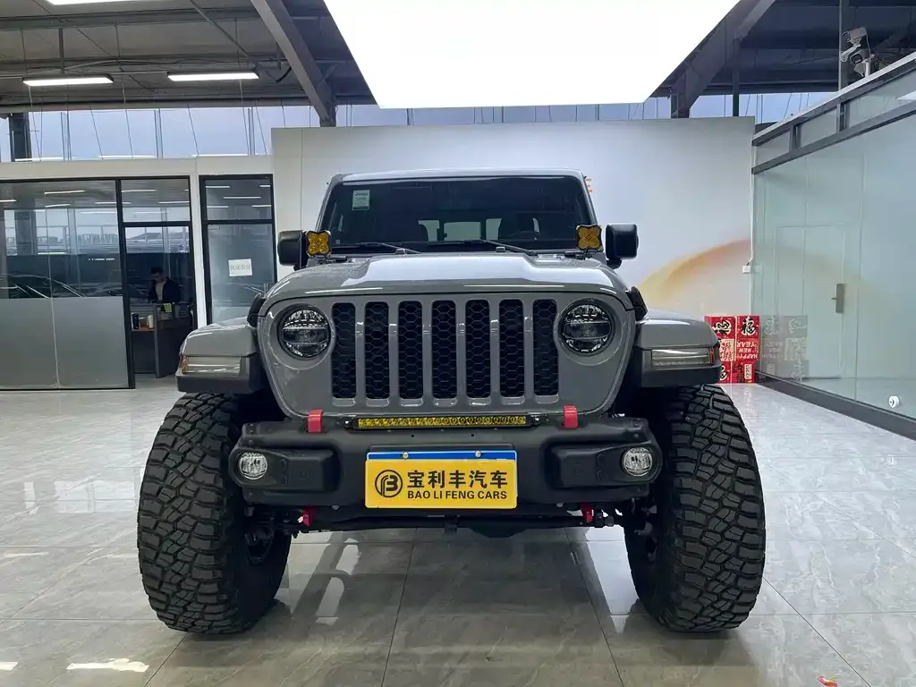 Jeep Gladiator — фото 10