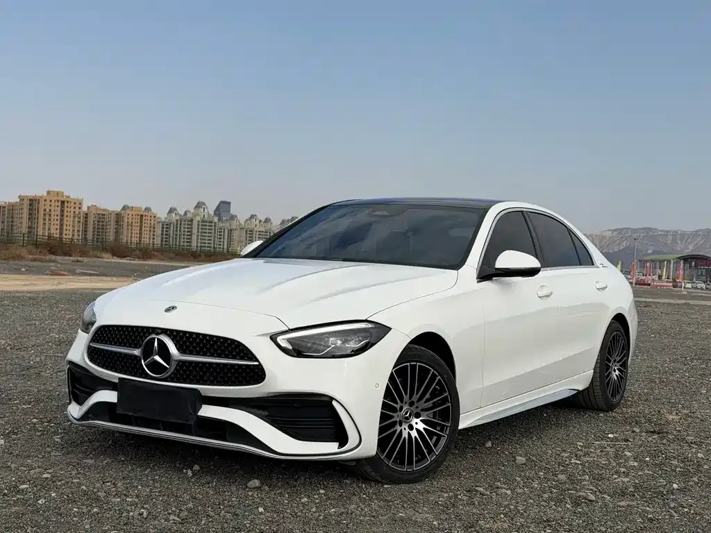 Mercedes-Benz C-Class — фото 1