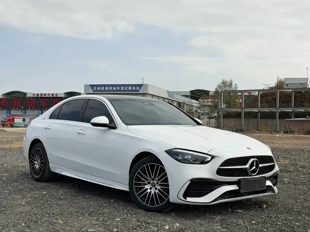 Mercedes-Benz C-Class — фото 10