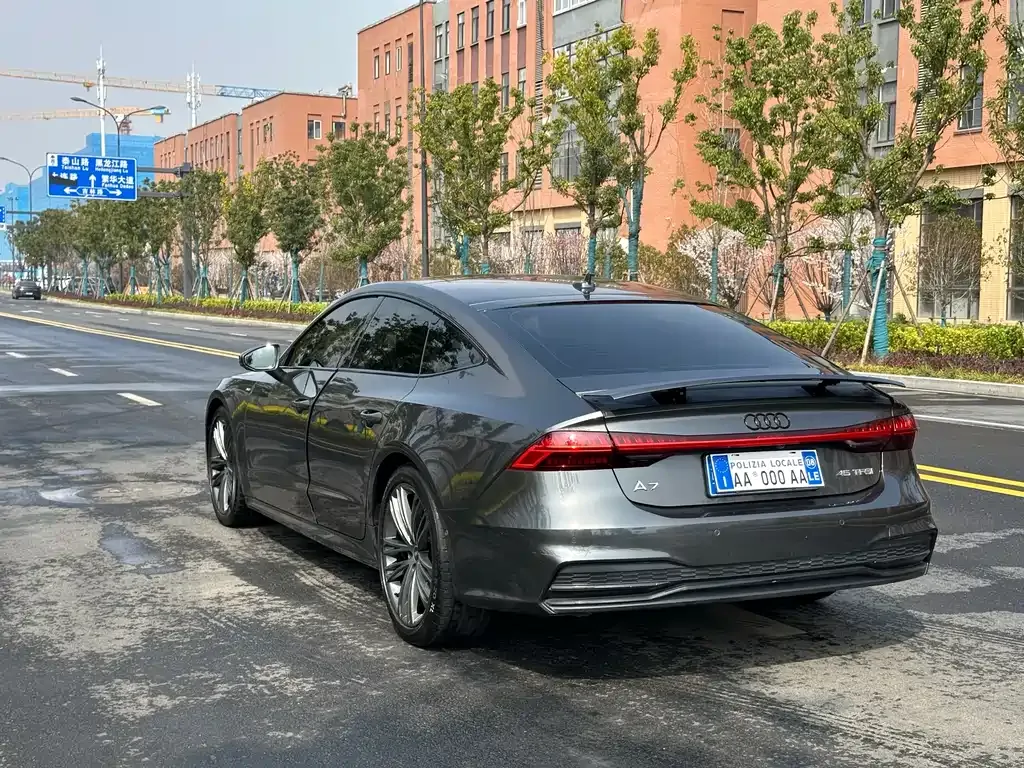 Audi A7 — фото 7