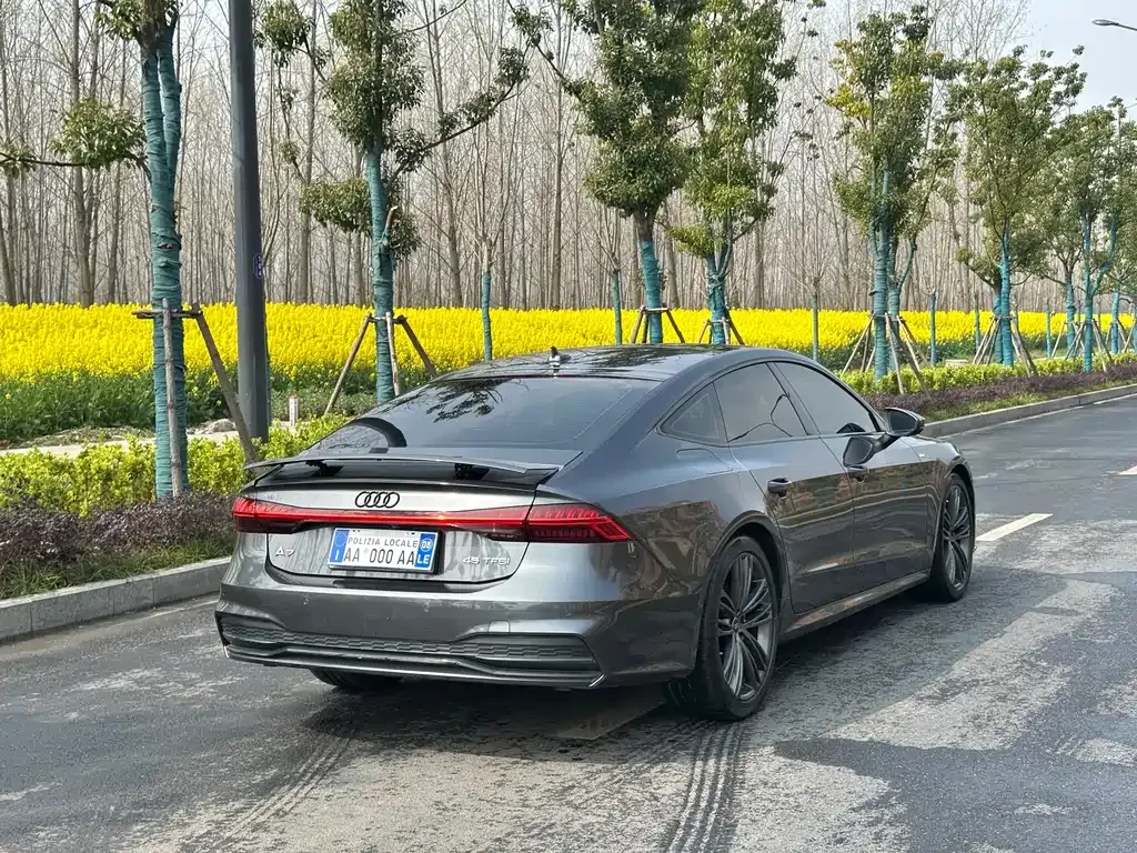 Audi A7 — фото 9