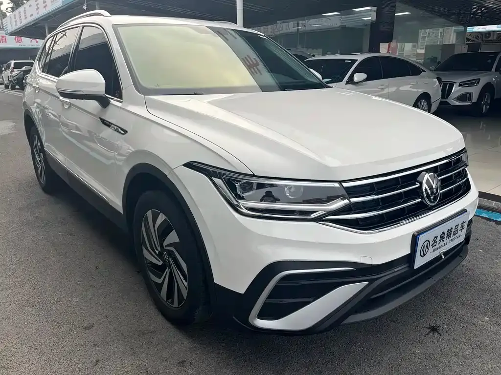 Volkswagen Tiguan L 2022 из CN, фото 7
