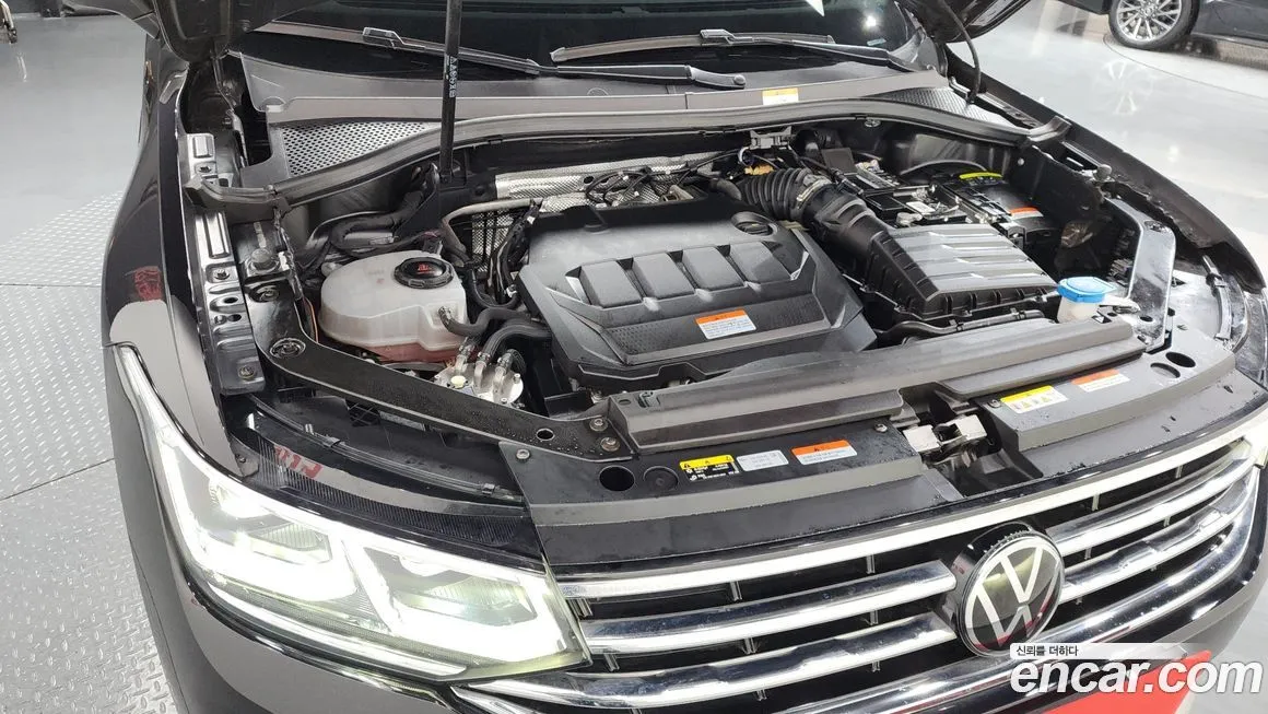Volkswagen Tiguan — фото 6