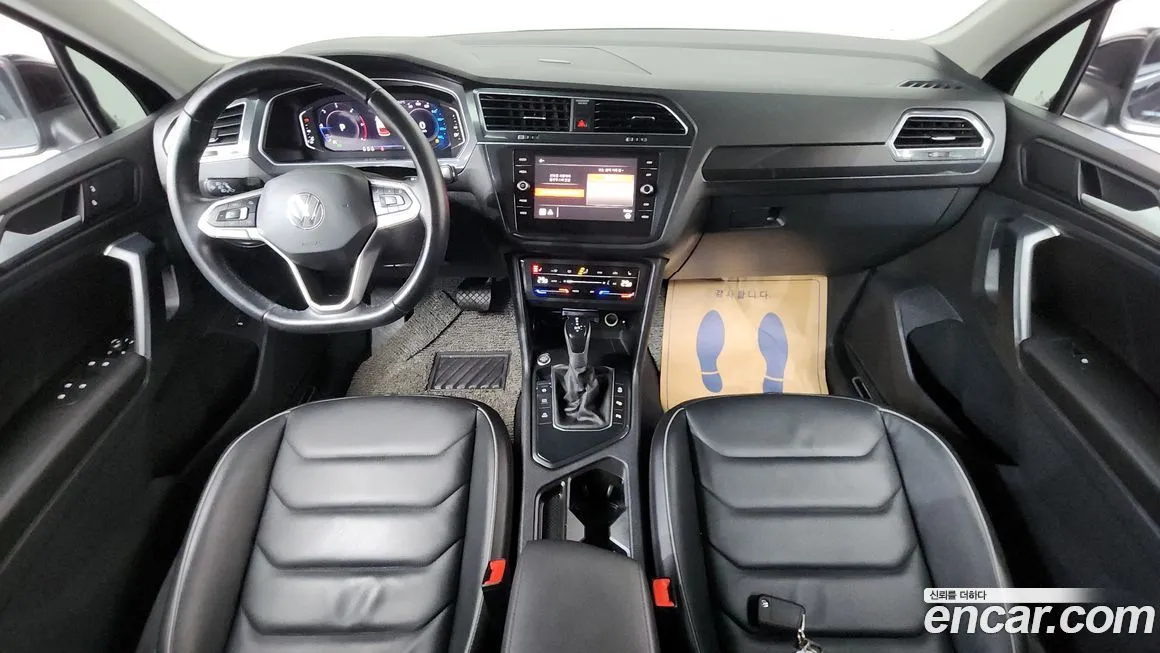 Volkswagen Tiguan — фото 9