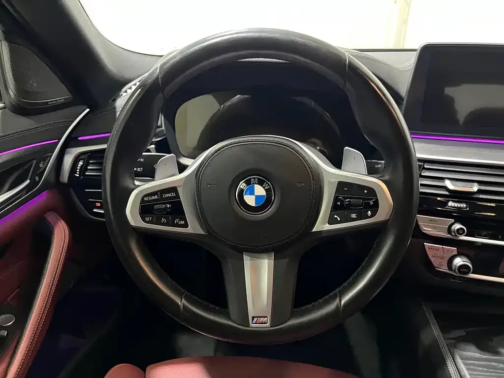 BMW 5 Series — фото 10