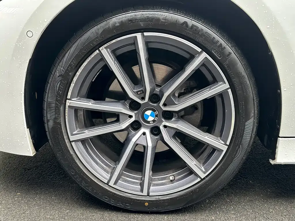 BMW 3 Series 2024 из CN, фото 7