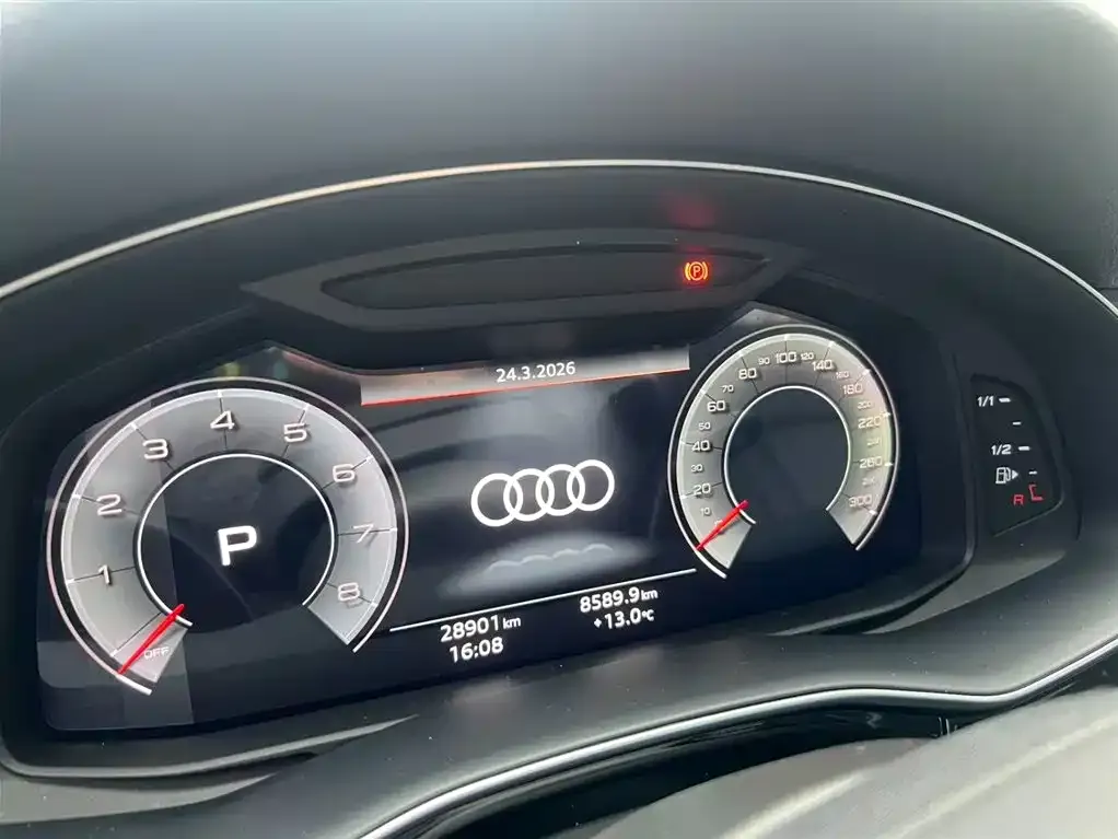 Audi Q8 — фото 2