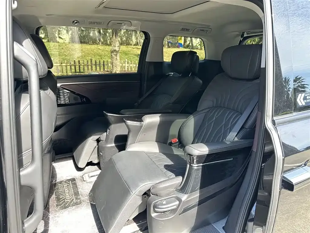 GAC Motor Trumpchi M8 — фото 3
