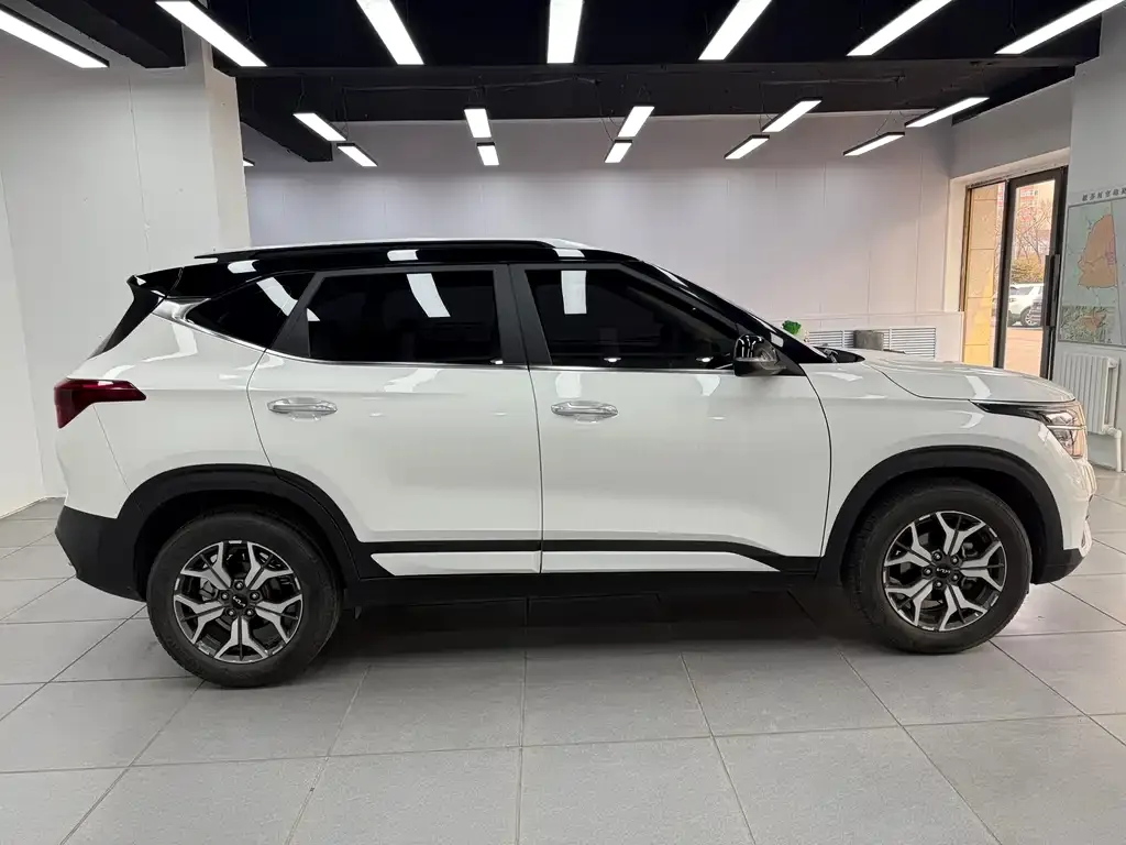 Kia KX3 2022 из CN, фото 6