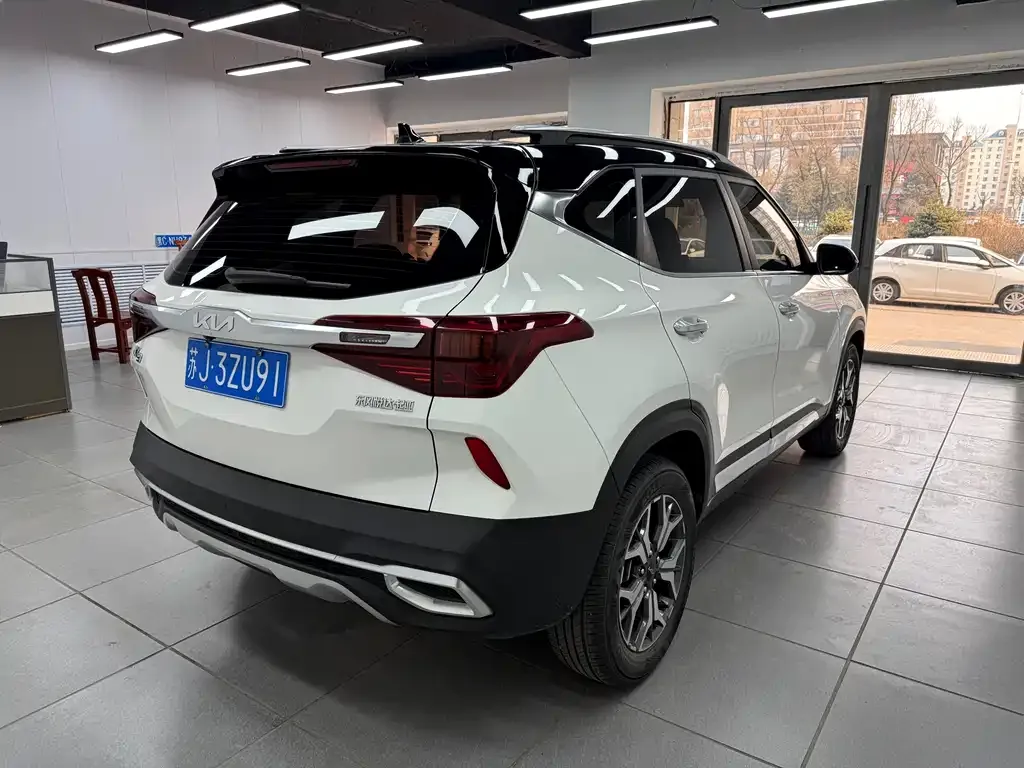 Kia KX3 2022 из CN, фото 9