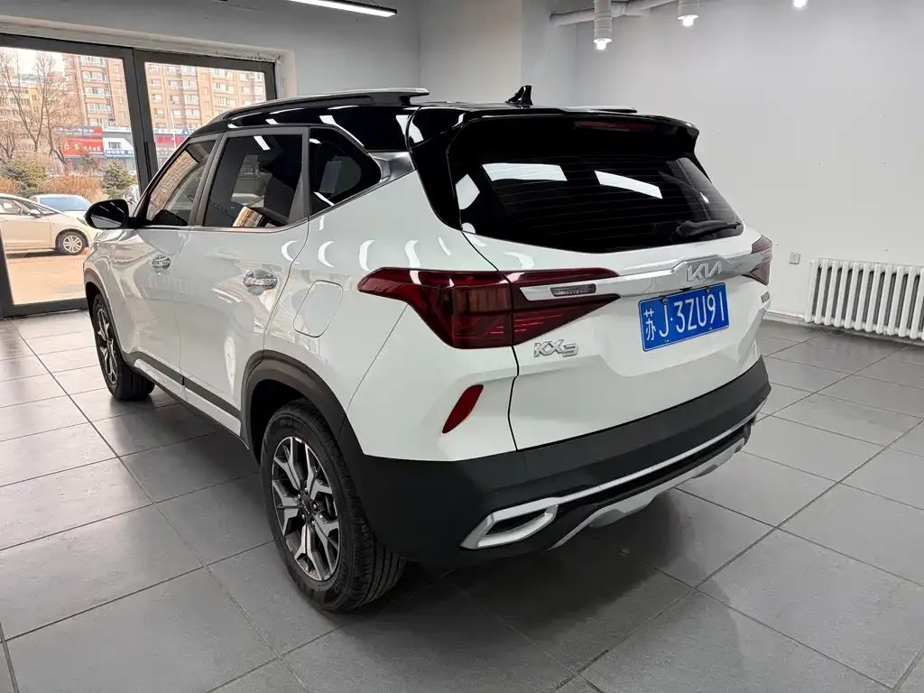 Kia KX3 2022 из CN, фото 8
