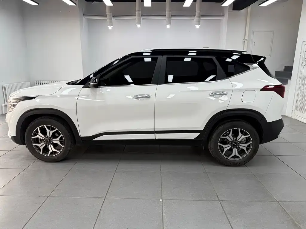 Kia KX3 2022 из CN, фото 4