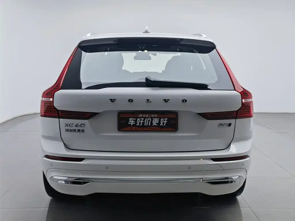 Volvo XC60 2023 из CN, фото 3