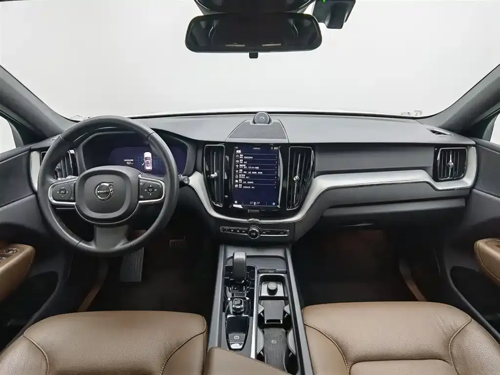 Volvo XC60 2023 из CN, фото 6