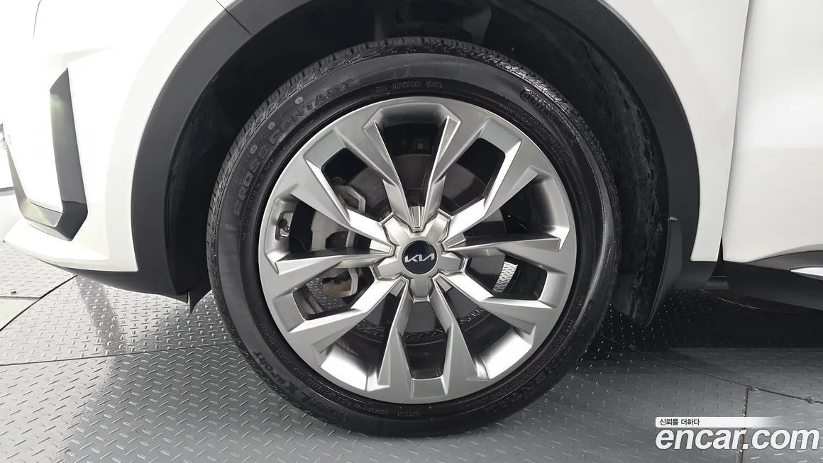 Kia Sorento — фото 6