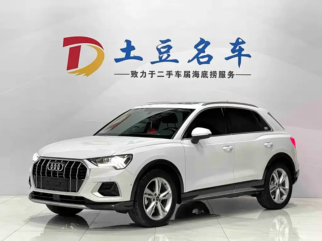 Audi Q3 — фото 1
