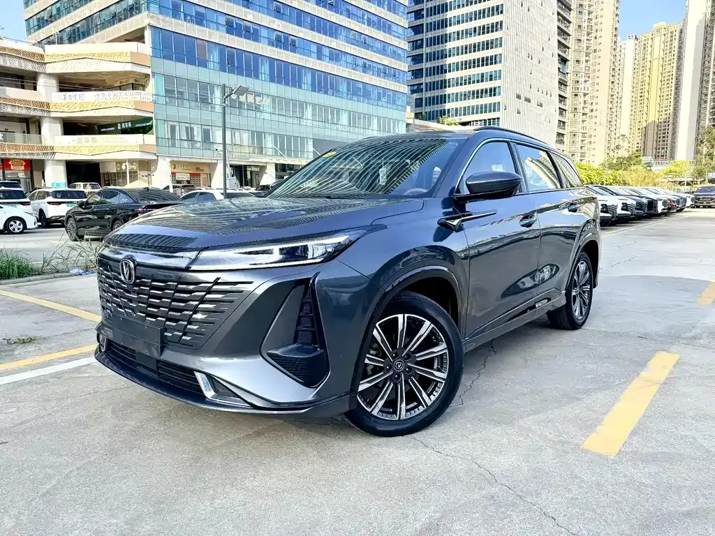 Changan CS75PLUS — фото 1