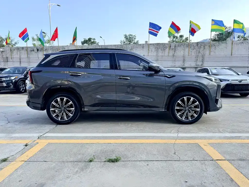 Changan CS75PLUS — фото 10