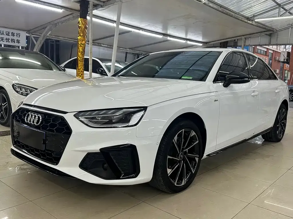 Audi A4L 2023 из CN, фото 1