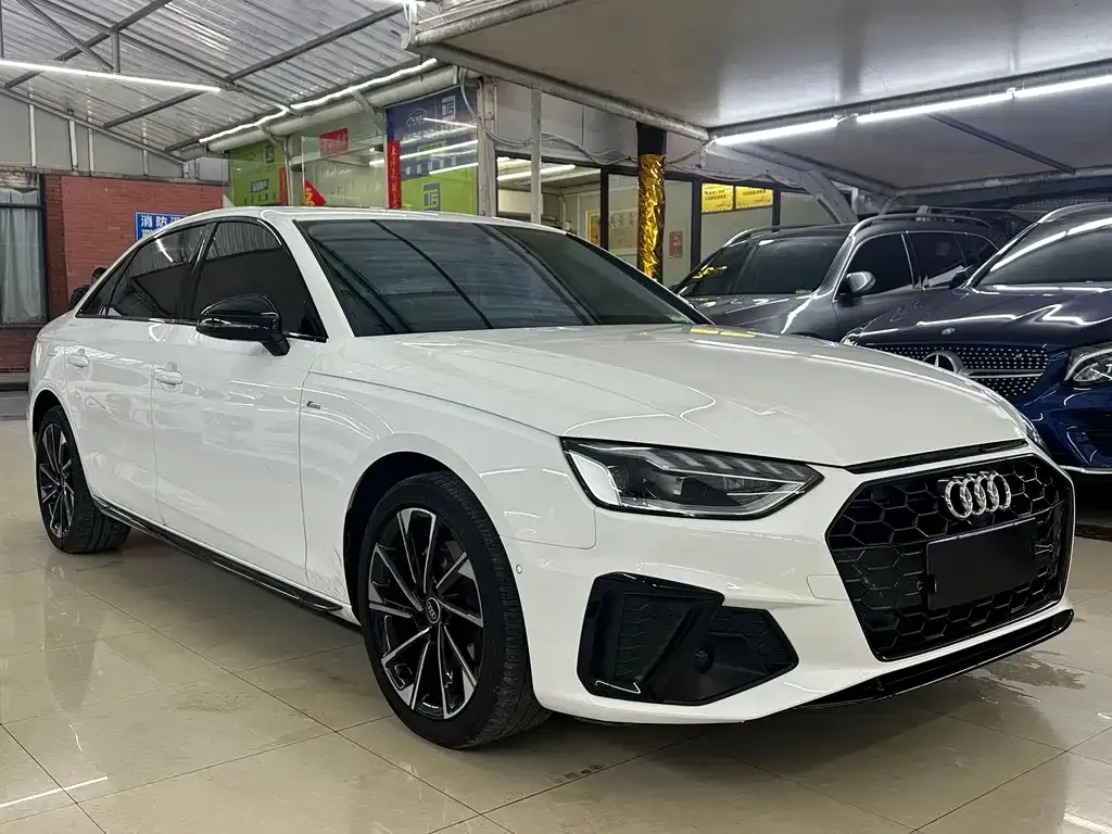 Audi A4L 2023 из CN, фото 9