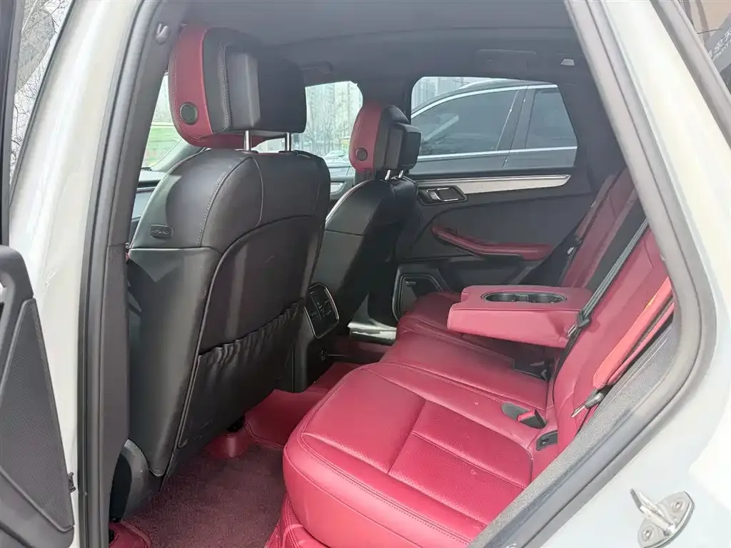 Porsche Macan 2025 из CN, фото 6