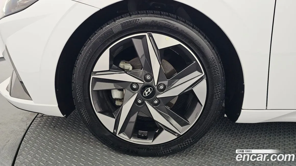 Hyundai AVANTE — фото 10