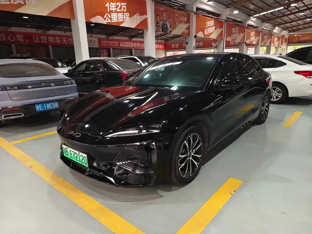 BYD Seal — фото 1
