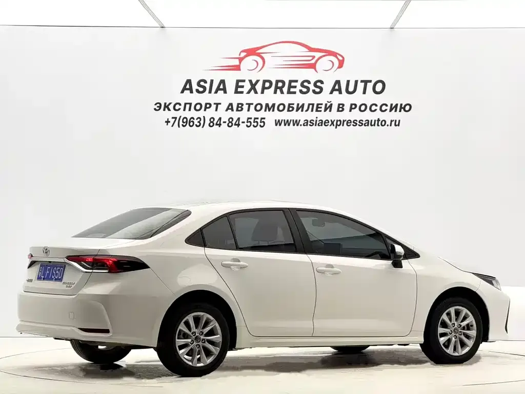 Toyota Corolla 2023 из CN, фото 2