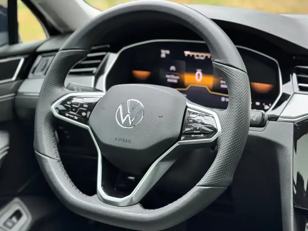 Volkswagen Magotan 2023 из CN, фото 7