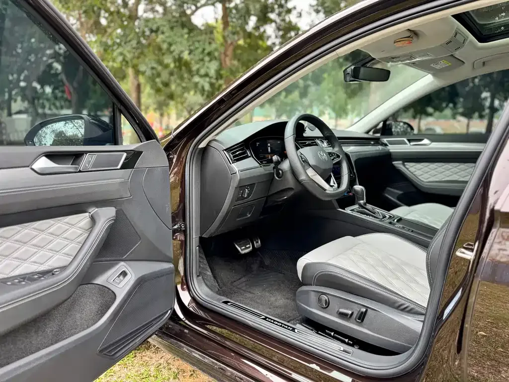 Volkswagen Magotan 2023 из CN, фото 6