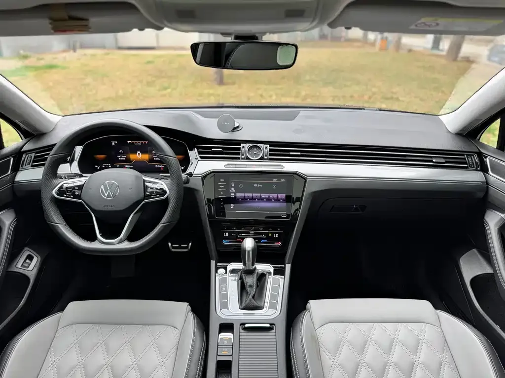 Volkswagen Magotan 2023 из CN, фото 4