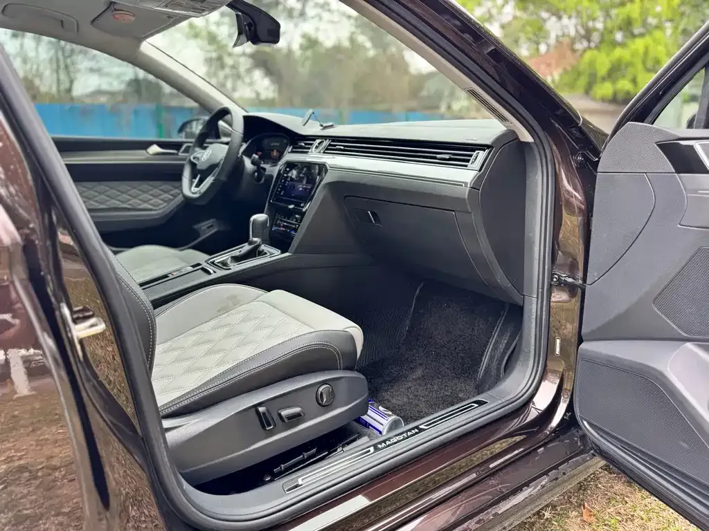 Volkswagen Magotan 2023 из CN, фото 9