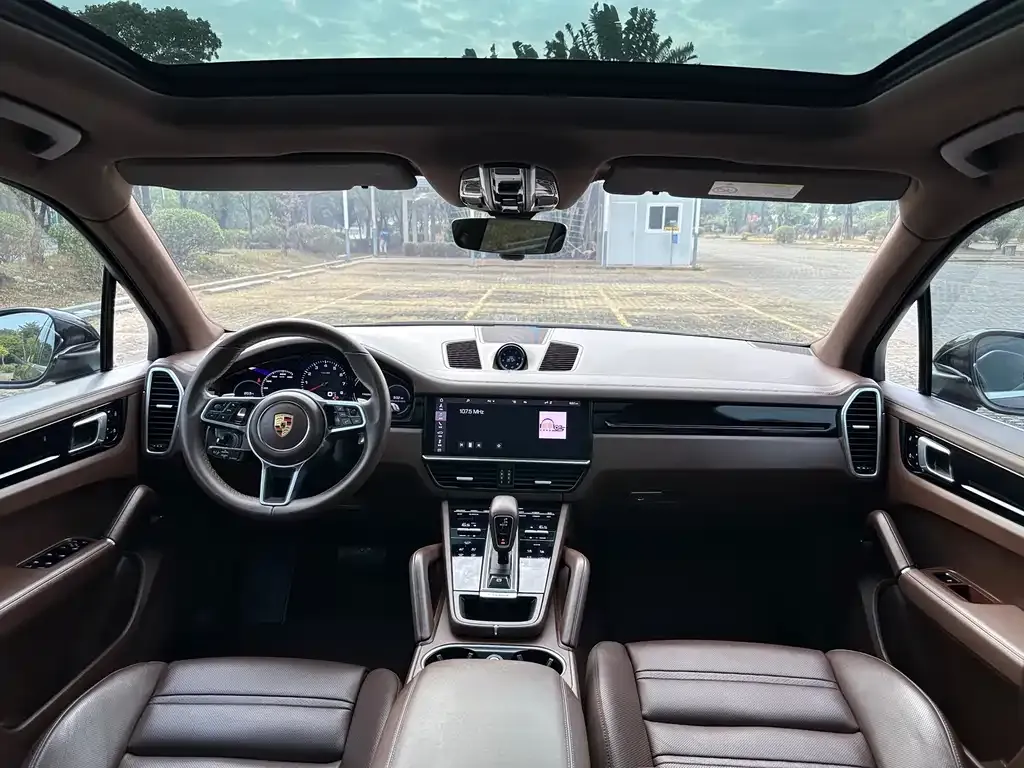 Porsche Cayenne — фото 5