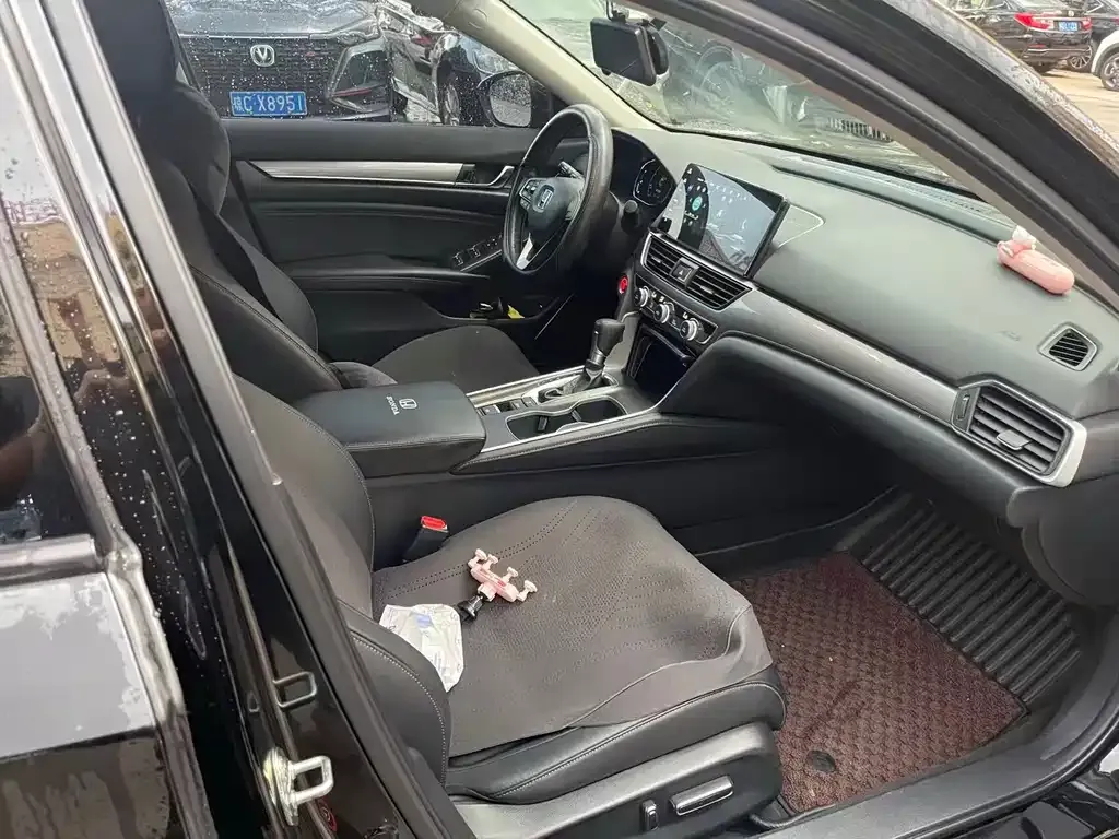 Honda Accord — фото 4