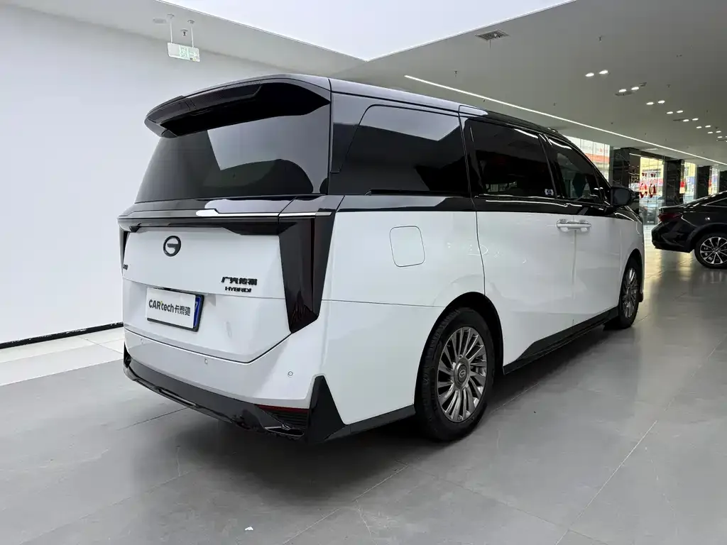 GAC Motor Trumpchi M8 — фото 10