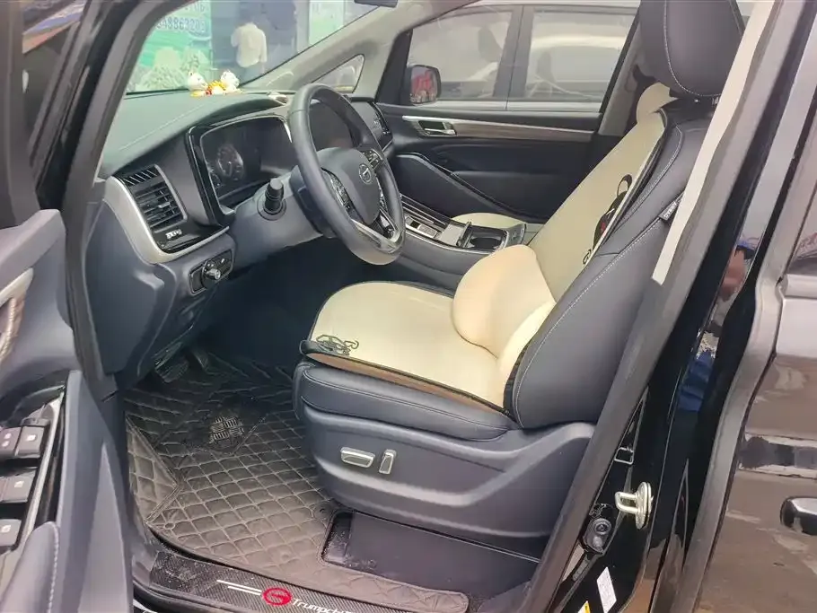 GAC Motor Trumpchi M8 — фото 10