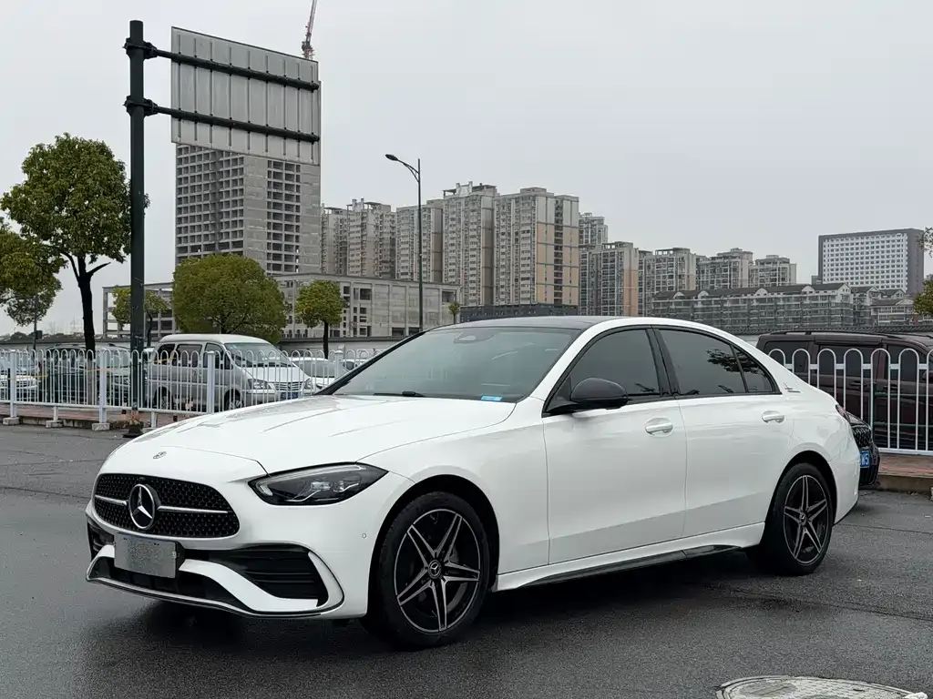 Mercedes-Benz C-Class — фото 1