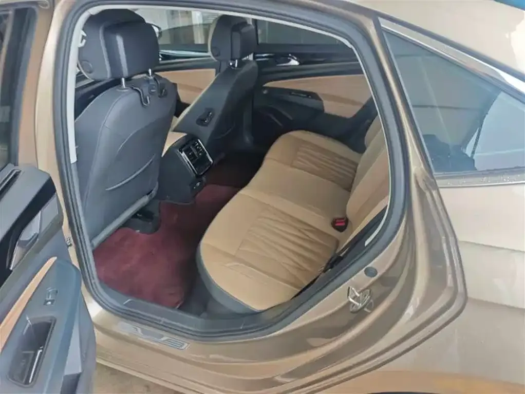 Volkswagen Passat 2022 из CN, фото 4